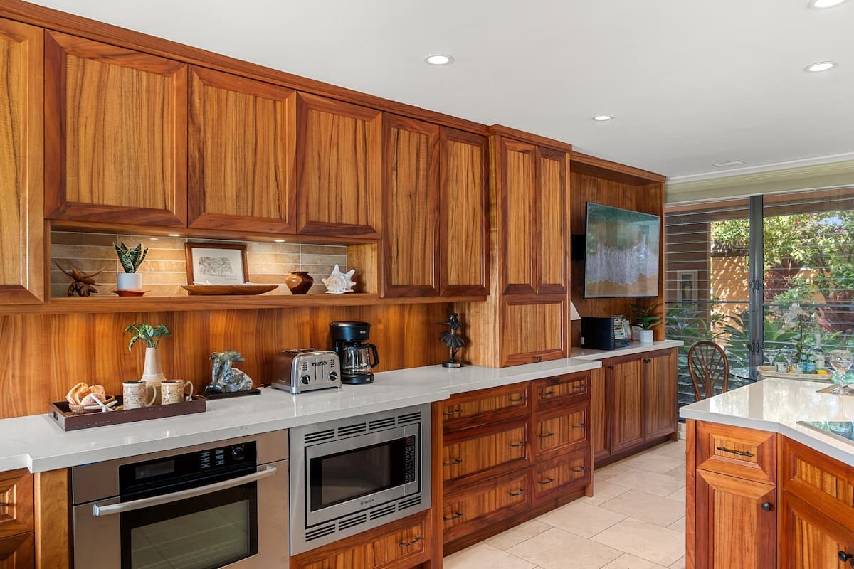 Condo in Kihei · ★4.8 · 1 bedroom · 1 bed · 2 baths - Photo 4