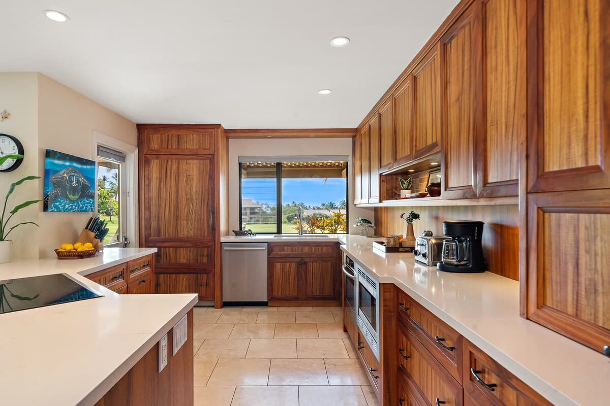 Condo in Kihei · ★4.8 · 1 bedroom · 1 bed · 2 baths - Photo 1