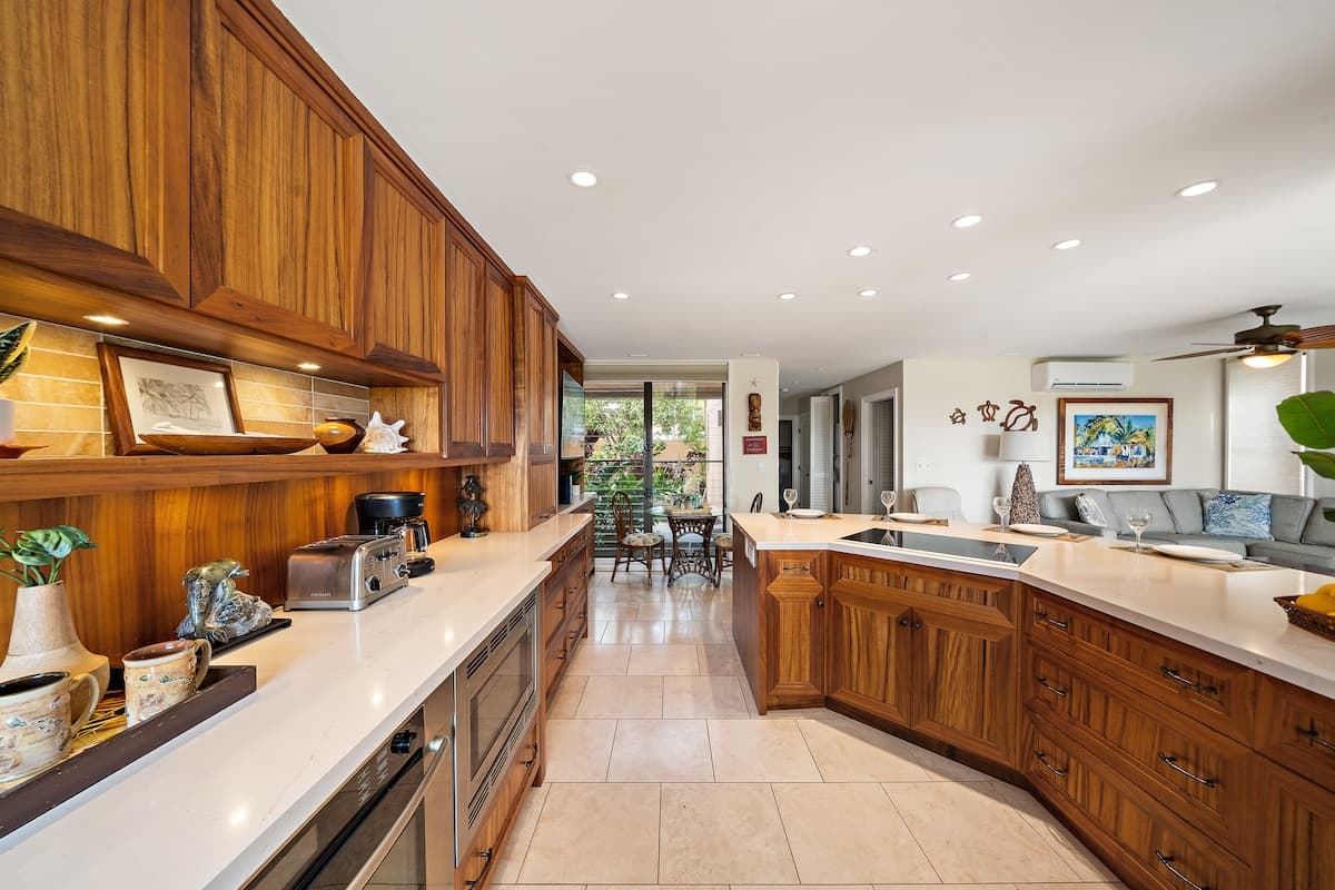 Condo in Kihei · ★4.8 · 1 bedroom · 1 bed · 2 baths - Photo 3