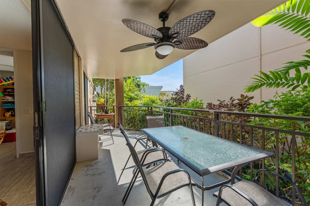 Condo in Kailua-Kona · ★4.68 · 2 bedrooms · 3 beds · 2 private baths - Photo 4