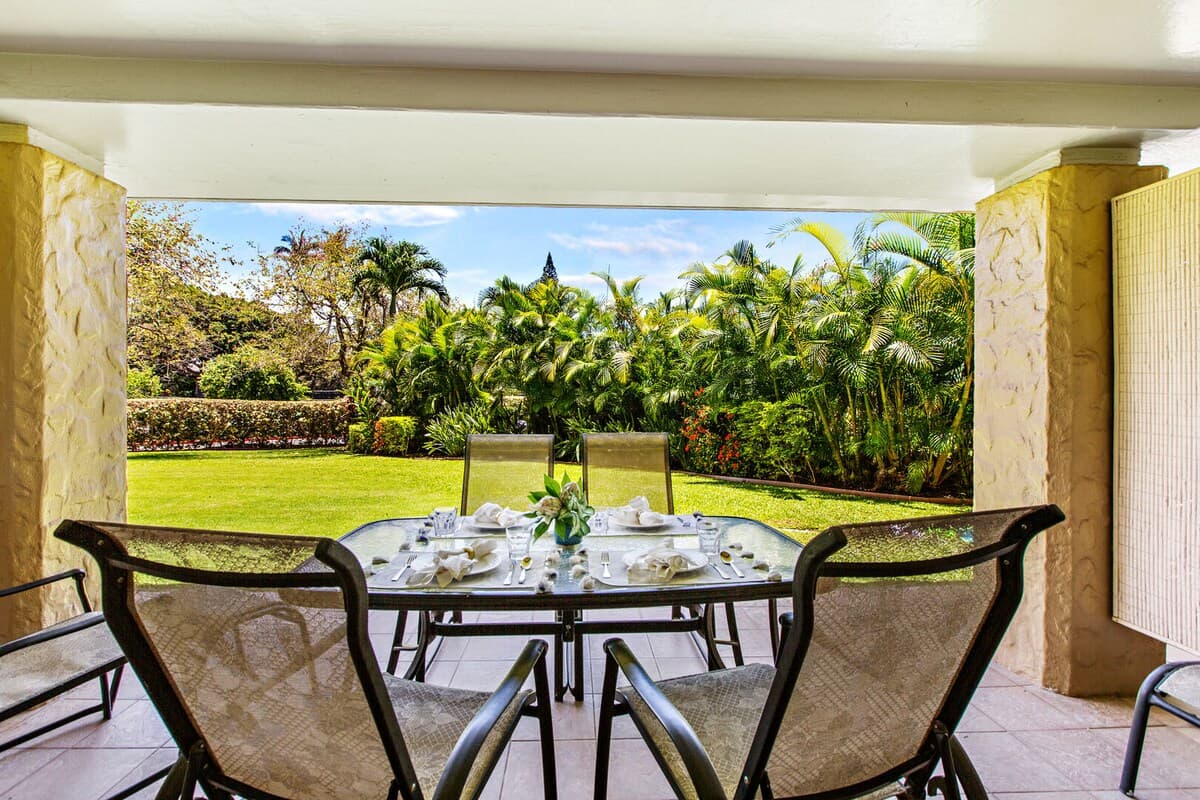 Condo in Lahaina · ★4.76 · 1 bedroom · 2 beds · 1 private bath - Photo 3