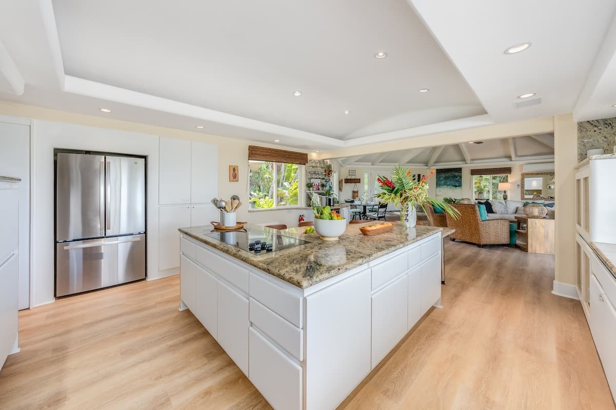 Home in Lahaina · ★4.67 · 4 bedrooms · 6 beds · 3 baths - Photo 3