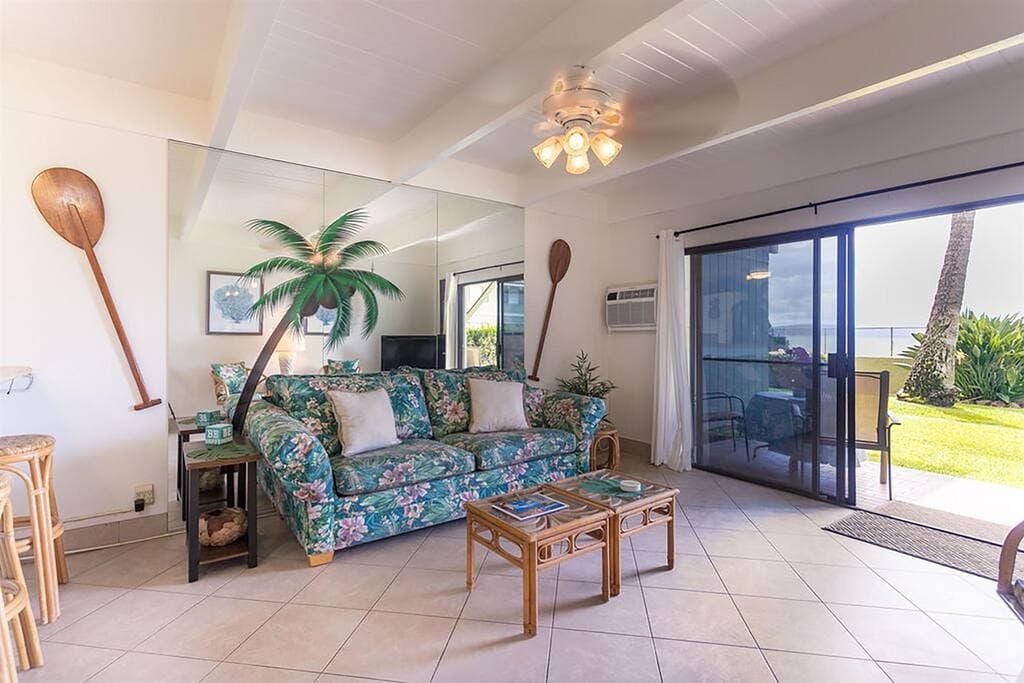 Condo in Kihei · ★4.74 · 1 bedroom · 2 beds · 1 bath - Photo 4
