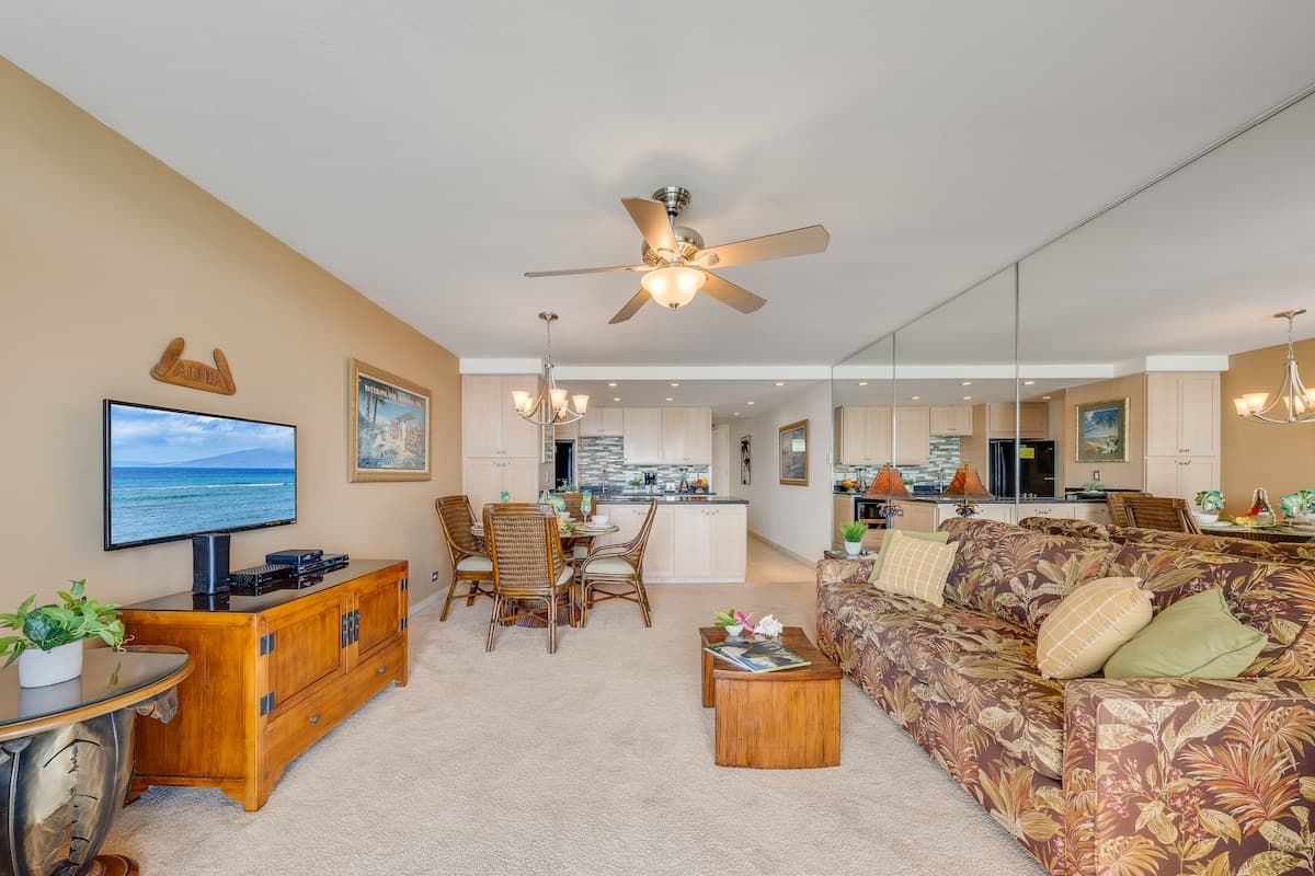 Condo in Lahaina · ★4.8 · 1 bedroom · 2 beds · 1 bath - Photo 3