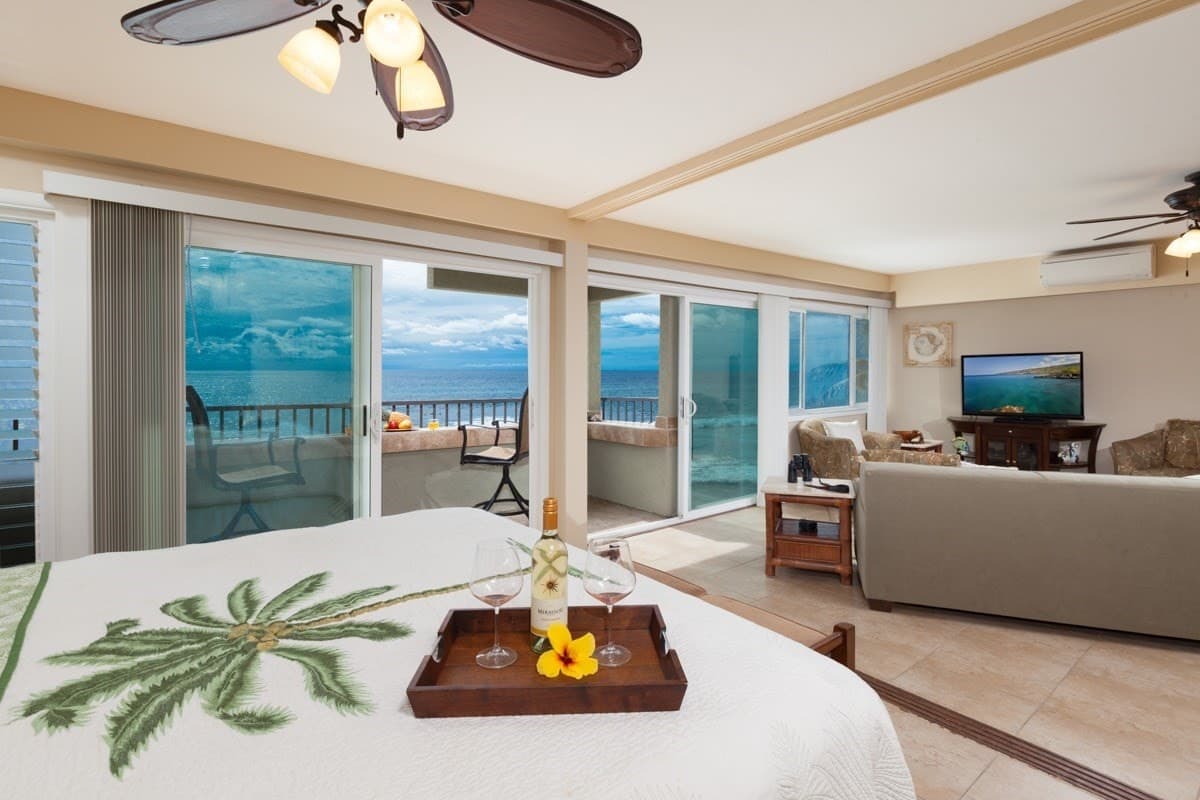 Condo in Kailua-Kona · ★4.45 · 2 bedrooms · 2 beds · 2 baths - Photo 1