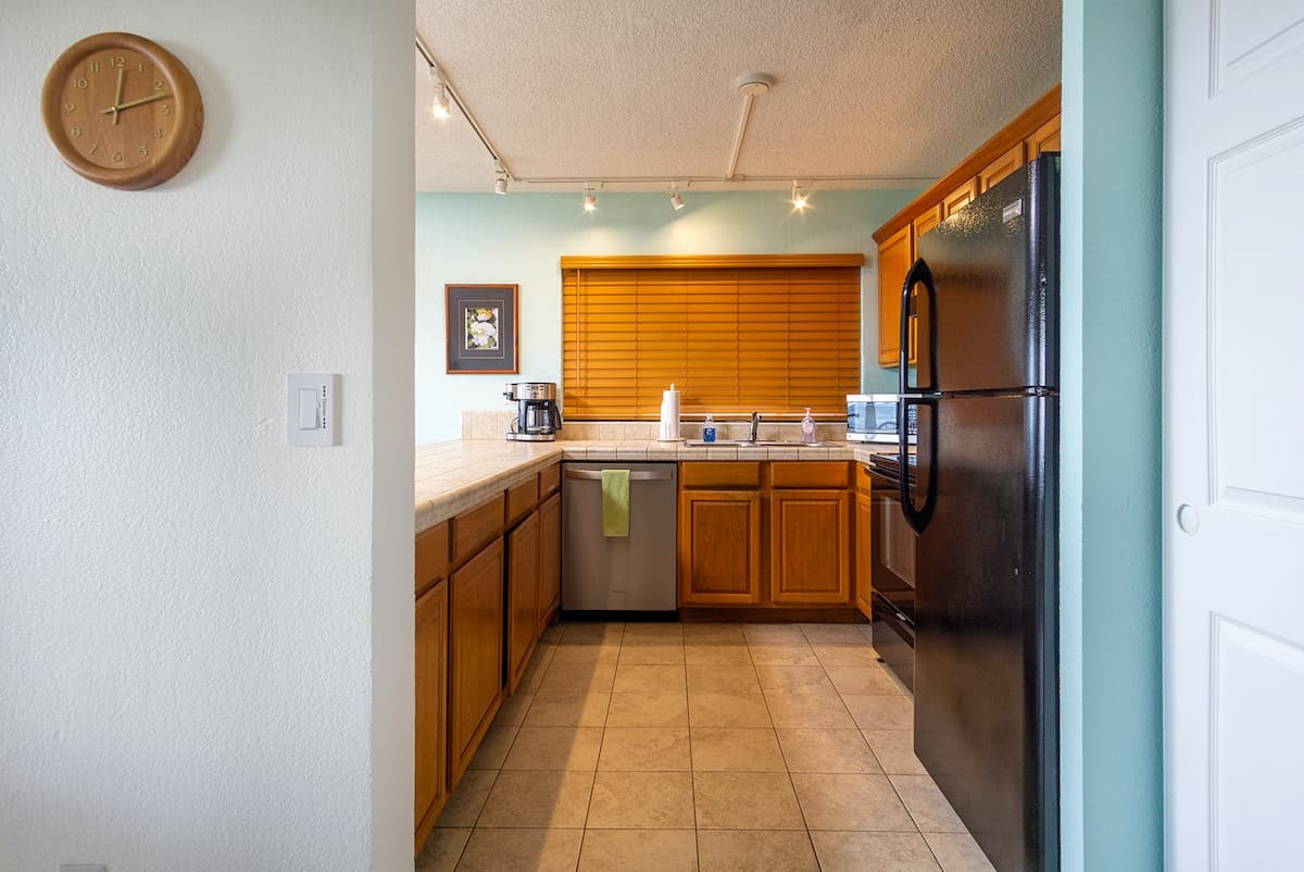 Condo in Kailua-Kona · ★4.8 · 2 bedrooms · 3 beds · 2 baths - Photo 4