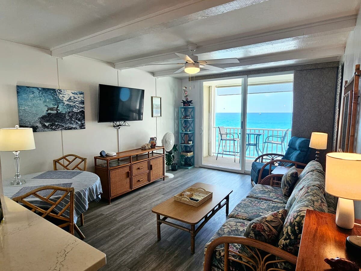 Condo in Kailua-Kona · ★4.67 · 1 bedroom · 2 beds · 1 bath - Photo 2