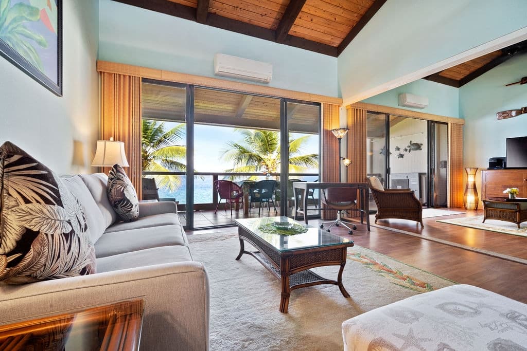 Condo in Kailua-Kona · ★4.82 · 3 bedrooms · 3 beds · 3 baths - Photo 1