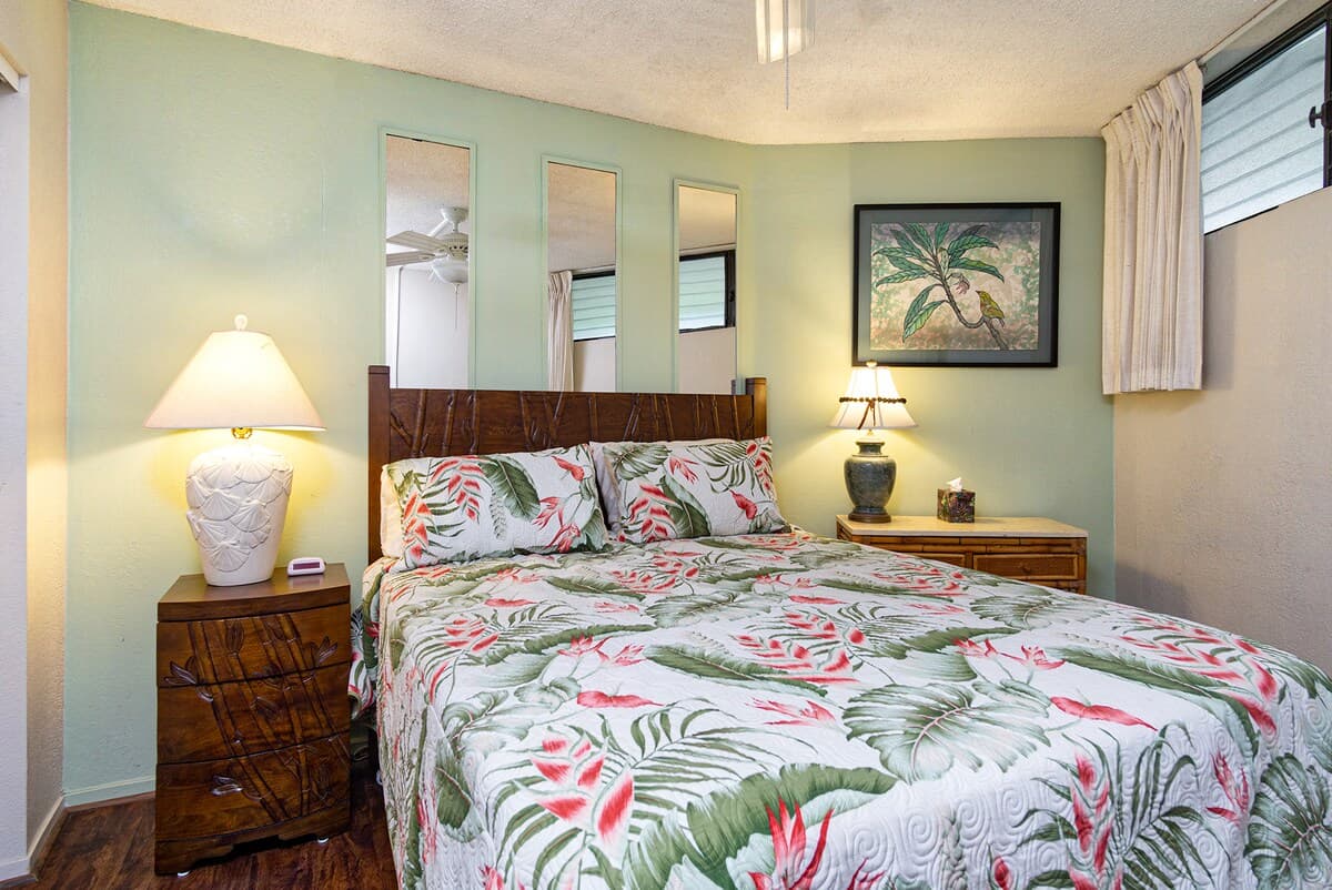 Condo in Kailua-Kona · ★4.74 · 1 bedroom · 2 beds · 1 bath - Photo 4