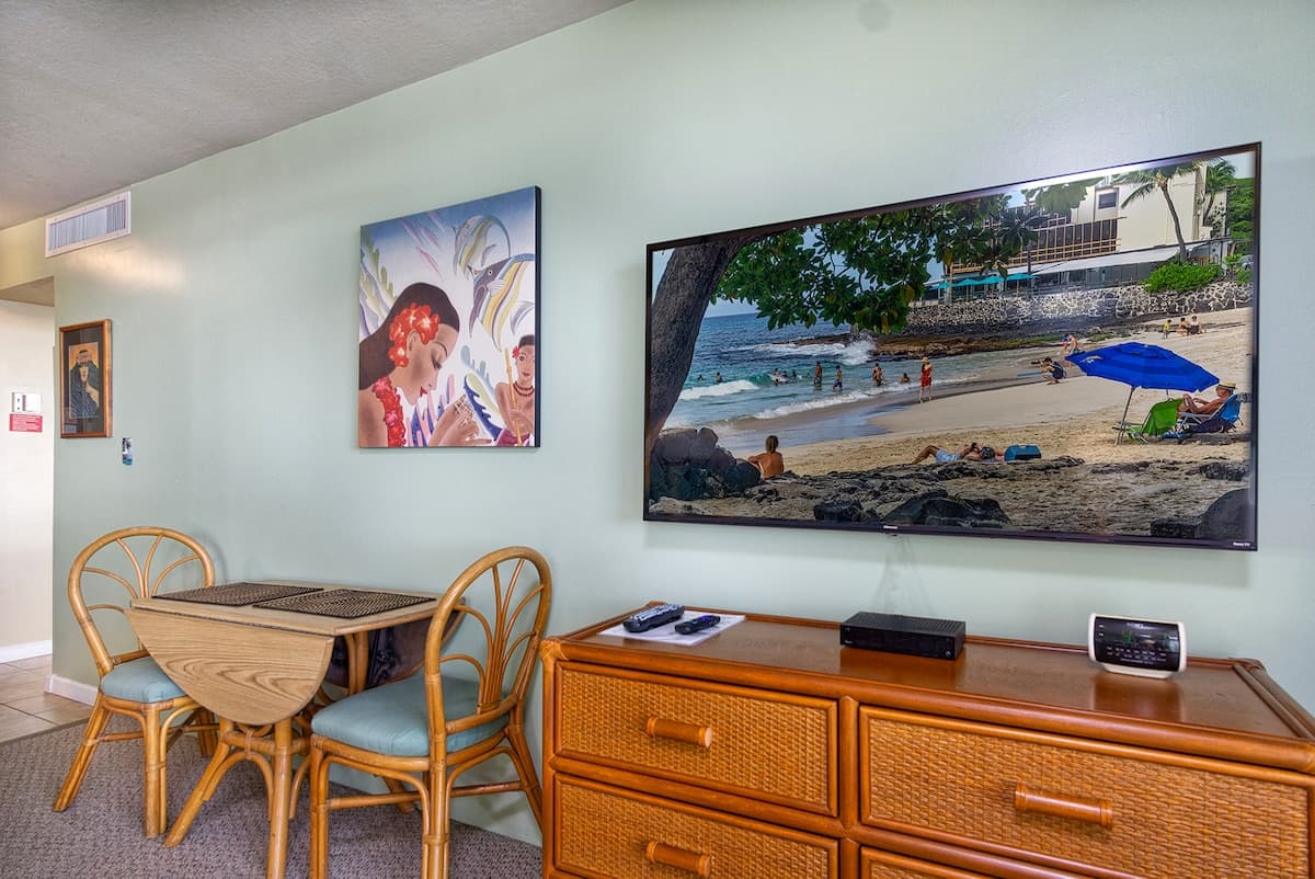 Condo in Kailua-Kona · ★4.76 · 1 bedroom · 2 beds · 1 bath - Photo 4