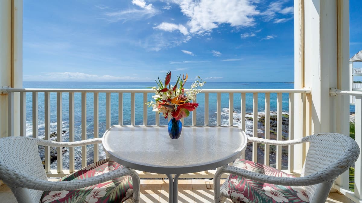 Condo in Kailua-Kona · ★4.58 · 1 bedroom · 2 beds · 1 bath - Photo 1