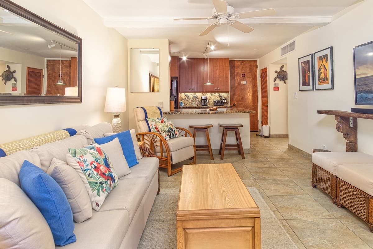 Condo in Kailua-Kona · ★4.66 · 1 bedroom · 2 beds · 1 bath - Photo 5
