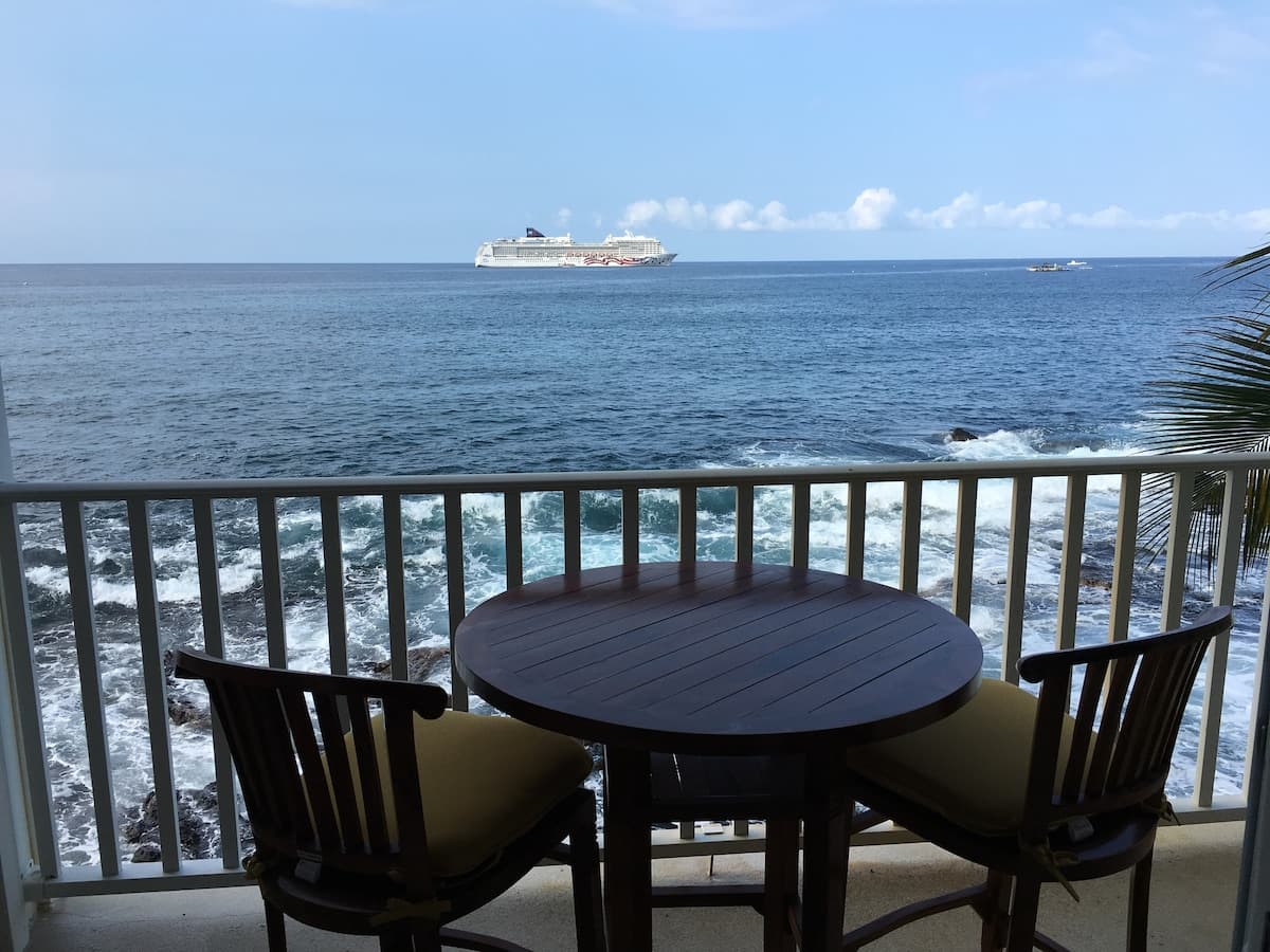 Condo in Kailua-Kona · ★4.73 · 1 bedroom · 1 bed · 1 bath - Photo 1