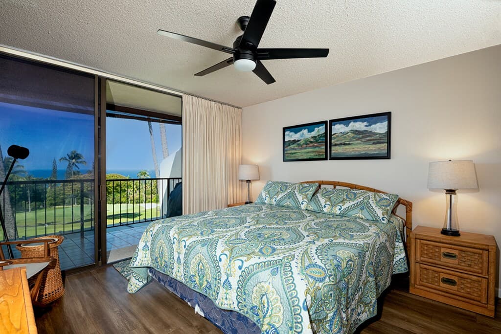 Condo in Kailua-Kona · ★4.79 · 3 bedrooms · 4 beds · 2 private baths - Photo 1