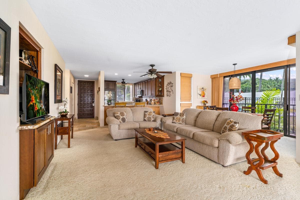 Condo in Kailua-Kona · ★4.7 · 2 bedrooms · 2 beds · 2 baths - Photo 1