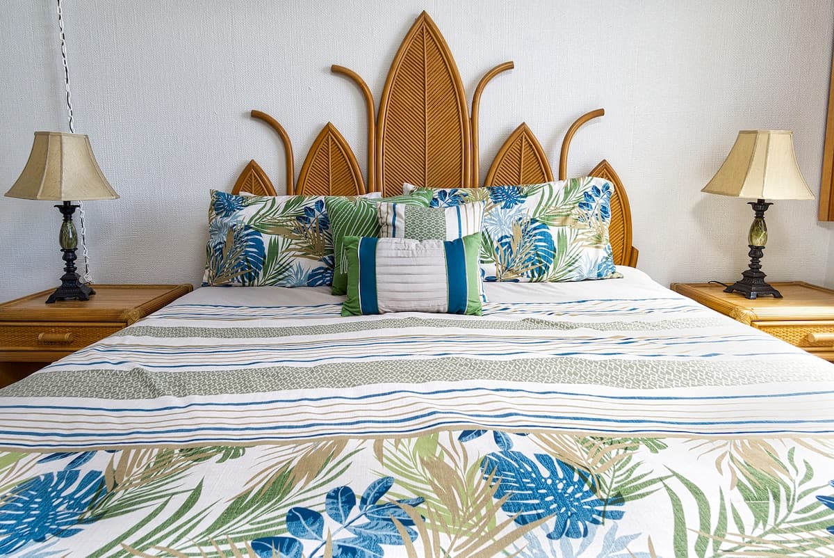 Condo in Kailua-Kona · ★4.47 · 1 bedroom · 2 beds · 1 bath - Photo 5