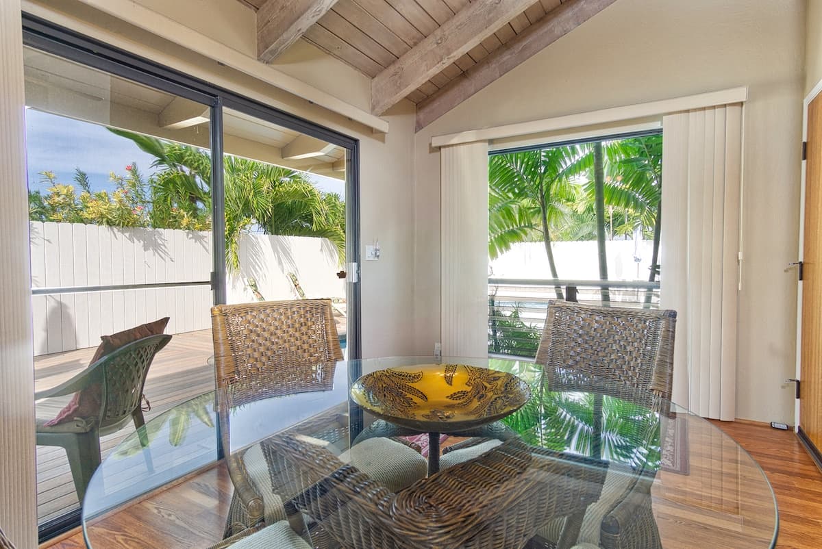 Home in Kailua-Kona · ★4.53 · 2 bedrooms · 2 beds · 2 baths - Photo 4