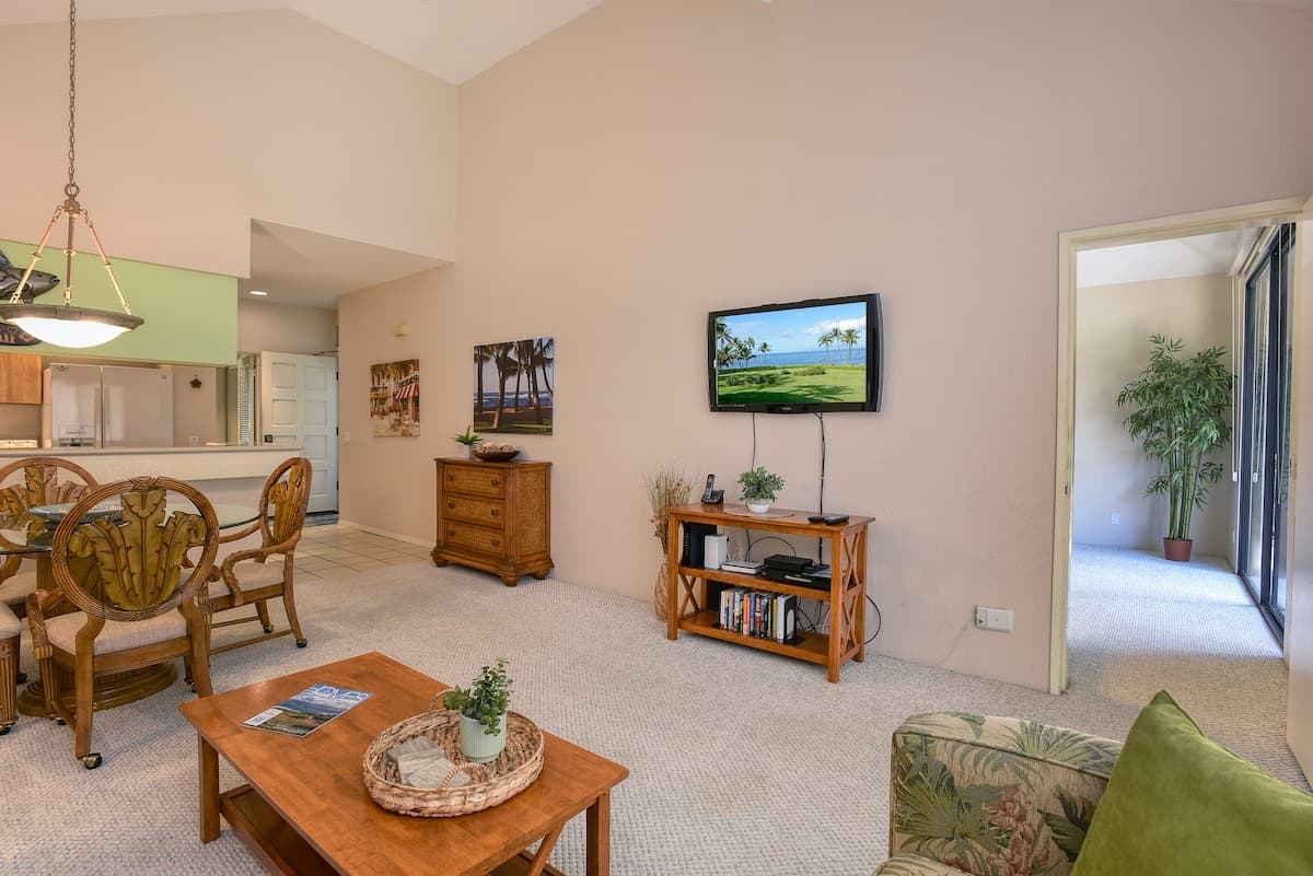 Condo in Kihei · ★4.8 · 2 bedrooms · 3 beds · 2 private baths - Photo 3