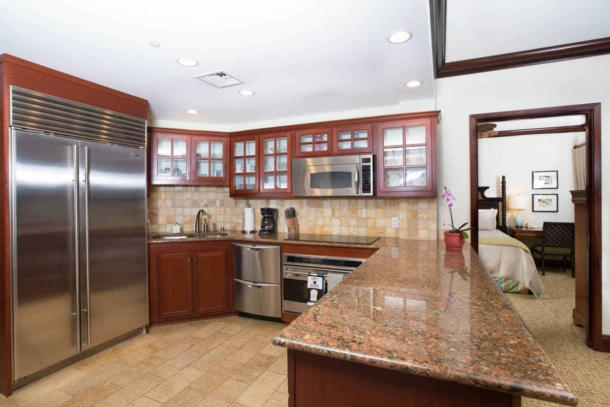 A203 - Steps to the Beach, Pool, Shops & More AC - Photo 5