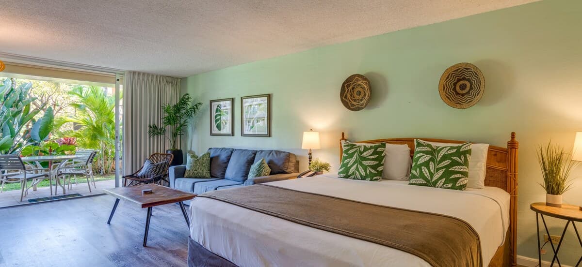 Condo in Lahaina · ★4.54 · Studio · 2 beds · 1 bath - Photo 4