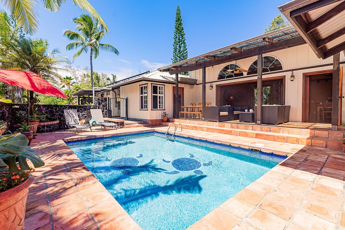 Home in Keaau · ★4.8 · 3 bedrooms · 4 beds · 3 baths - Photo 1