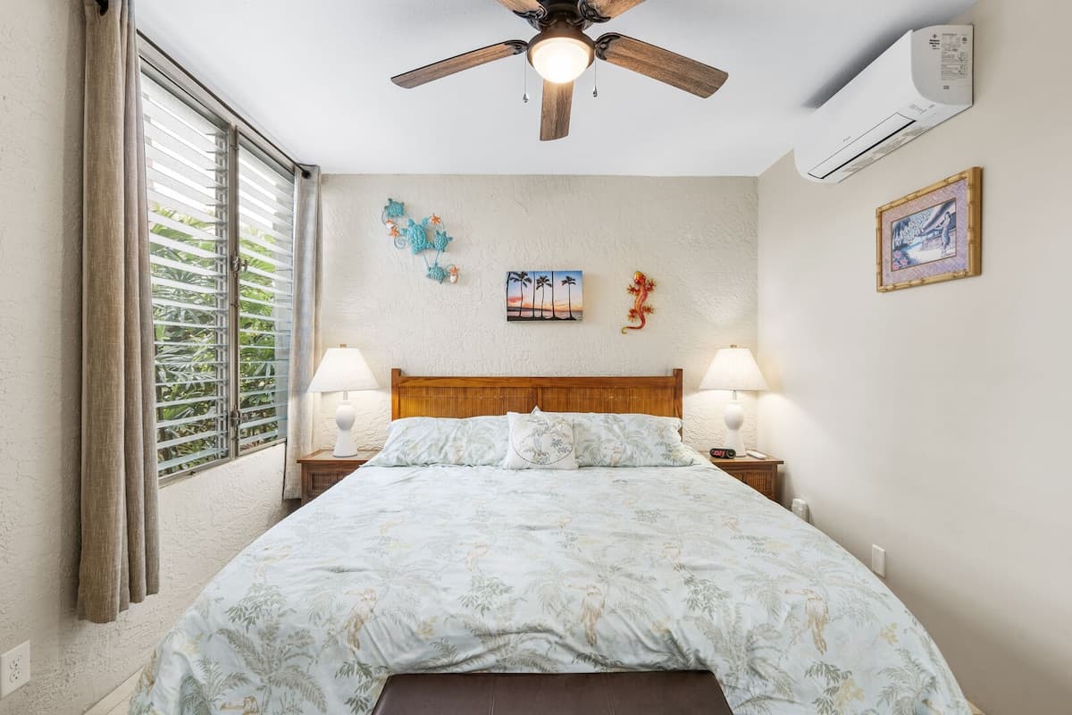 Condo in Kailua-Kona · ★4.85 · 1 bedroom · 2 beds · 1 private bath - Photo 2