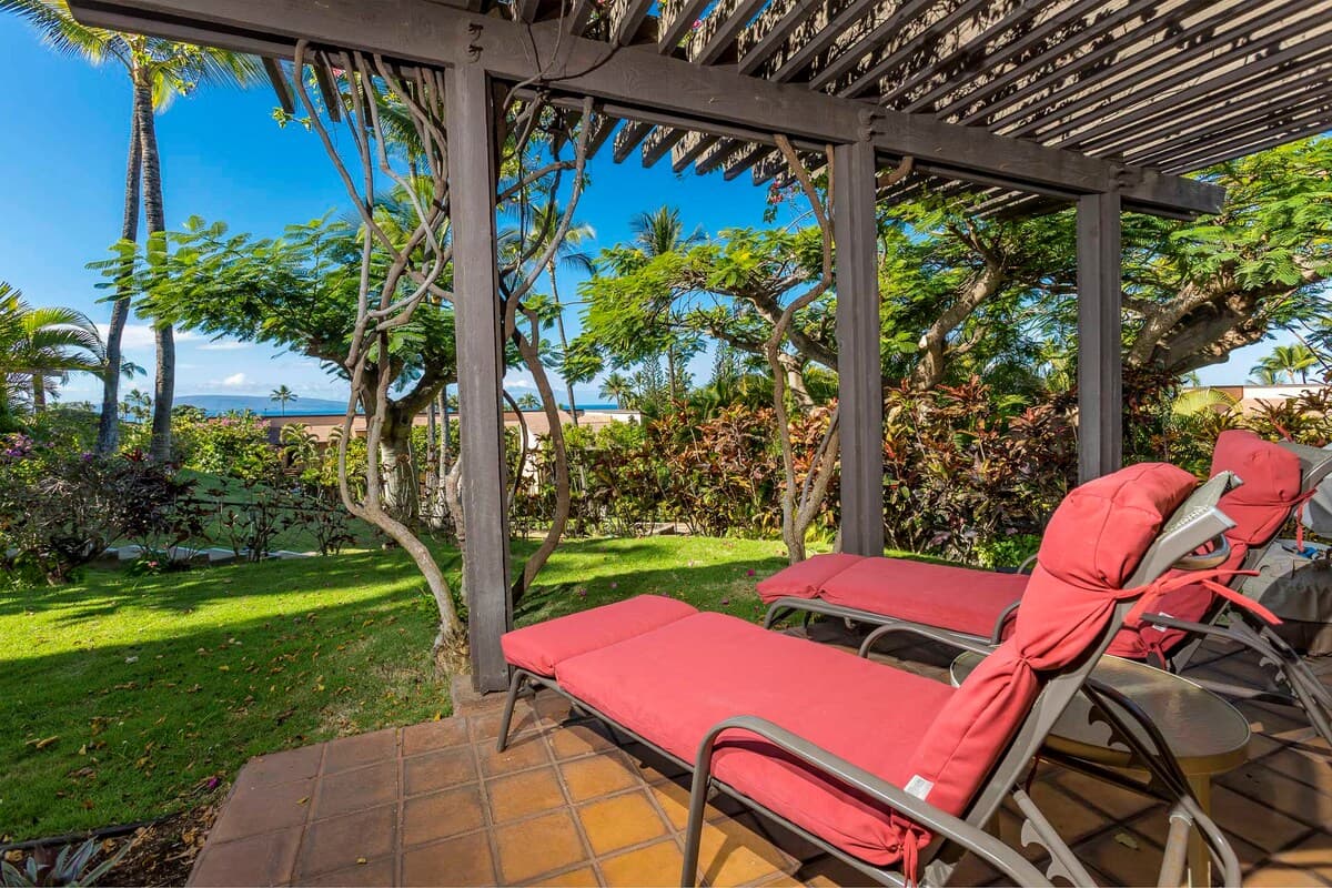 Condo in Kihei · ★4.86 · 2 bedrooms · 2 beds · 2 baths - Photo 2