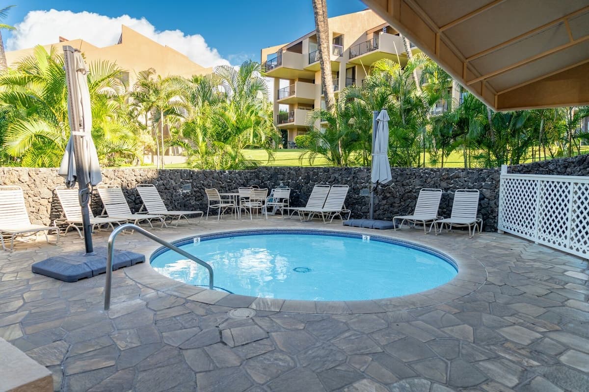 Condo in Kihei · ★4.5 · 1 bedroom · 2 beds · 2 baths - Photo 5