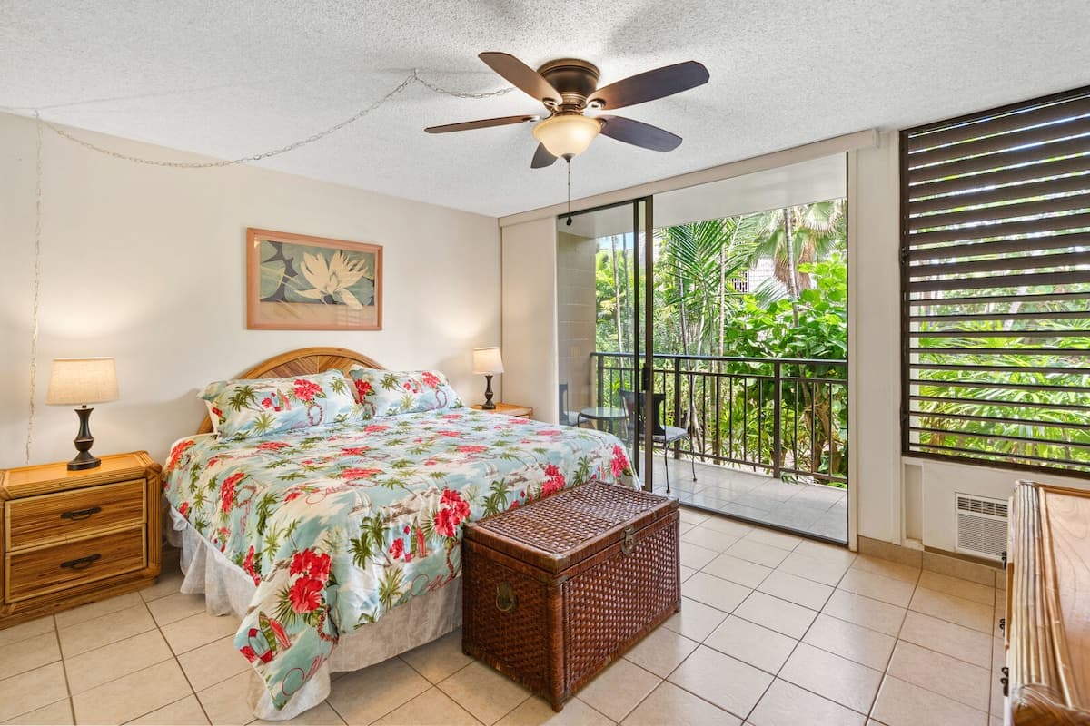 Condo in Kailua-Kona · ★4.63 · 1 bedroom · 2 beds · 1 private bath - Photo 1