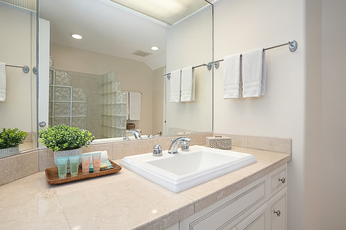 Condo in Princeville · ★4.88 · 3 bedrooms · 3 beds · 3 baths - Photo 5