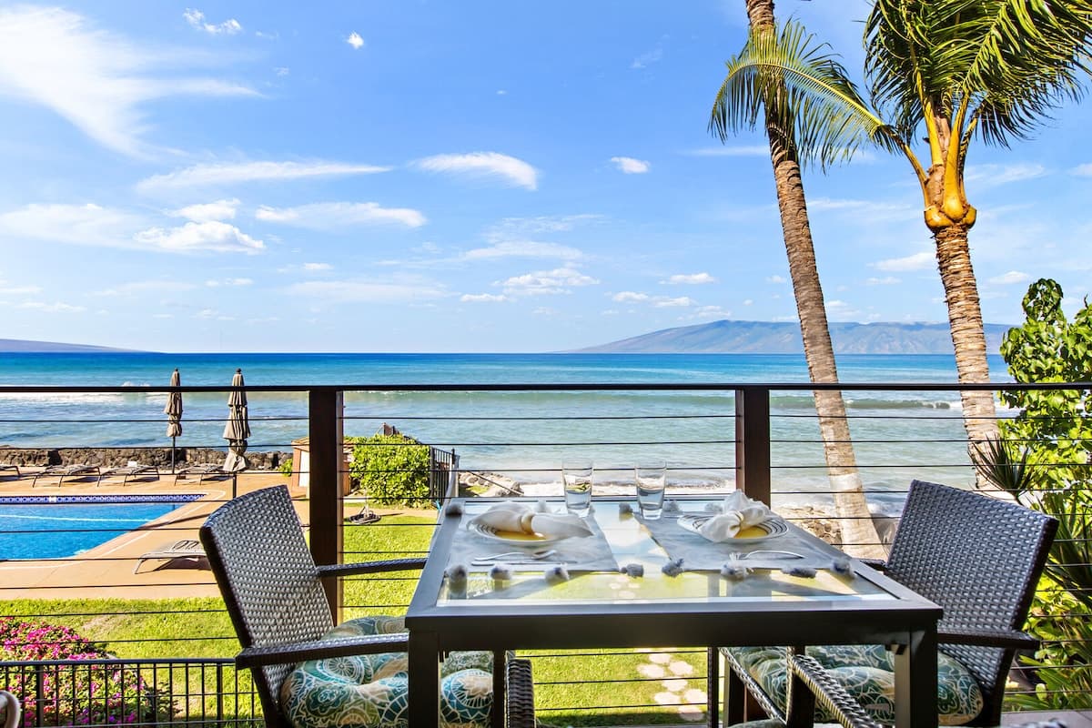 Condo in Lahaina · ★4.65 · 3 bedrooms · 4 beds · 2 baths - Photo 1