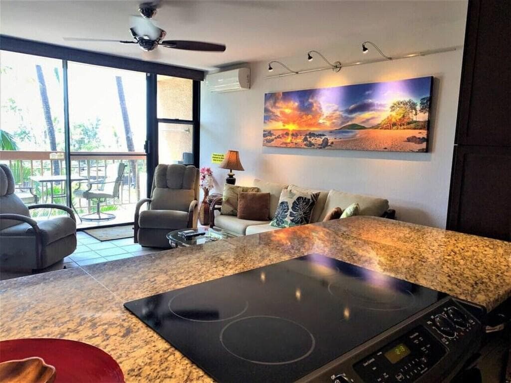 Condo in Kihei · ★4.83 · 1 bedroom · 1 bed · 1 bath - Photo 4