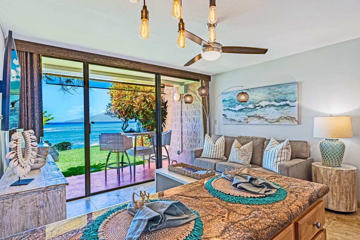 Condo in Lahaina · ★4.8 · 1 bedroom · 1 bed · 1 bath - Photo 3