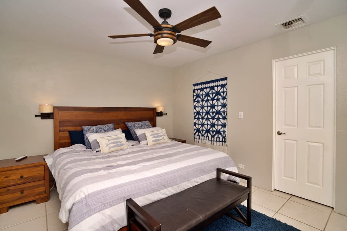Condo in Kailua-Kona · ★4.91 · 1 bedroom · 3 beds · 1 private bath - Photo 2
