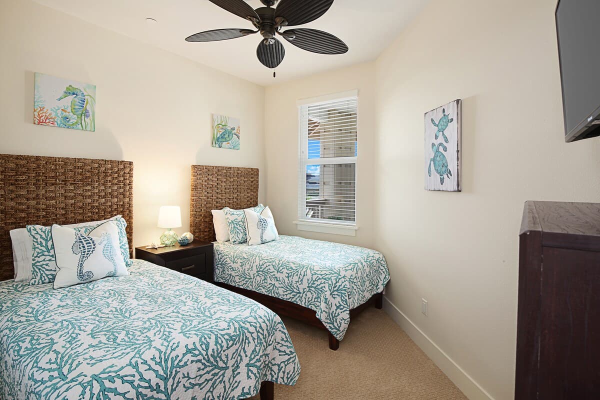 Condo in Koloa · ★4.84 · 3 bedrooms · 5 beds · 3 shared baths - Photo 1
