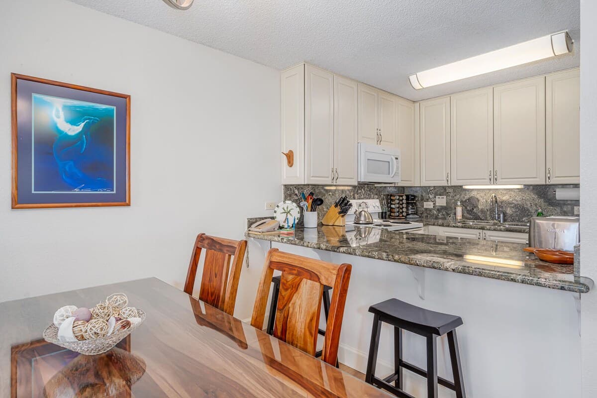 Condo in Kihei · ★4.85 · 1 bedroom · 2 beds · 2 private baths - Photo 2