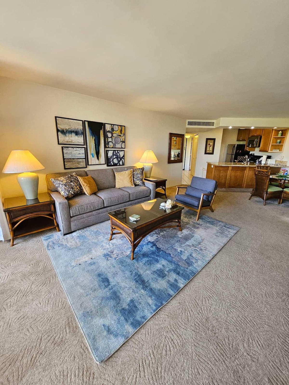 Condo in Lahaina · ★4.57 · 1 bedroom · 2 beds · 1 bath - Photo 3