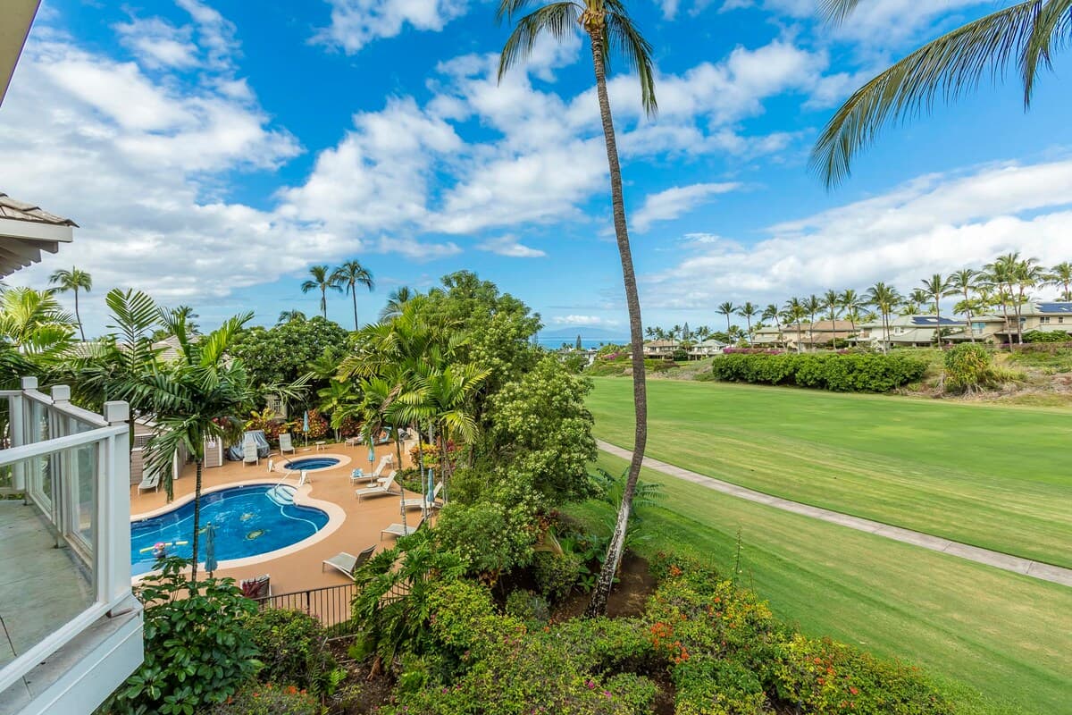 Condo in Kihei · ★4.61 · 1 bedroom · 2 beds · 2 shared baths - Photo 4