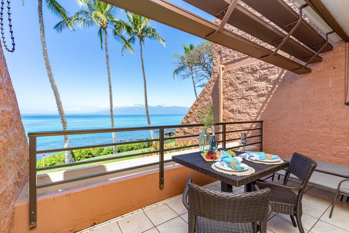 Condo in Lahaina · ★4.75 · 1 bedroom · 2 beds · 1 bath - Photo 5