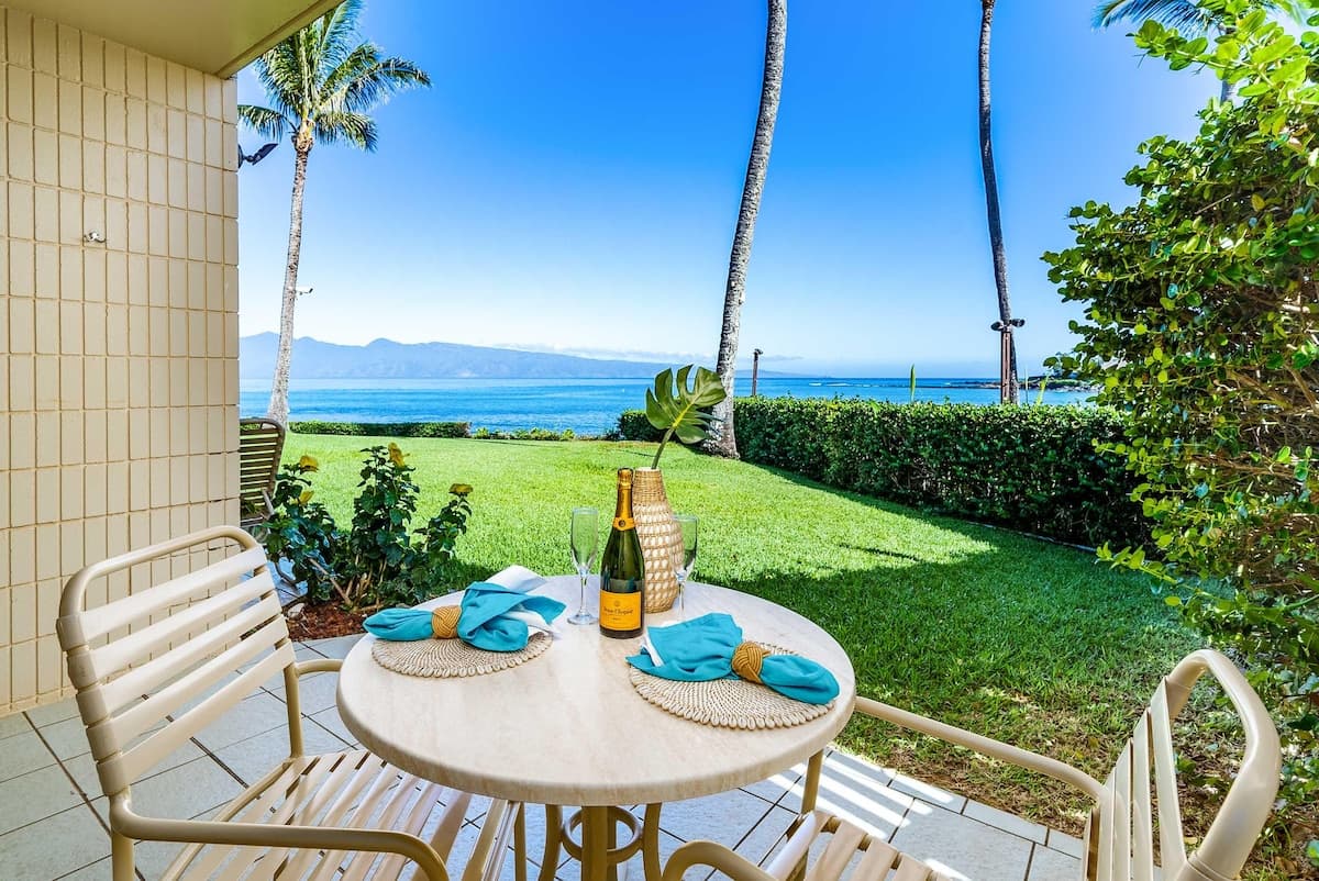 Breathtaking Oceanfront Studio Napili Shores A106 - Photo 2