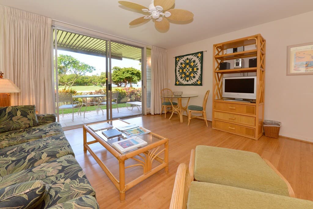 Condo in Lahaina · ★4.73 · 1 bedroom · 1 bed · 1 private bath - Photo 4