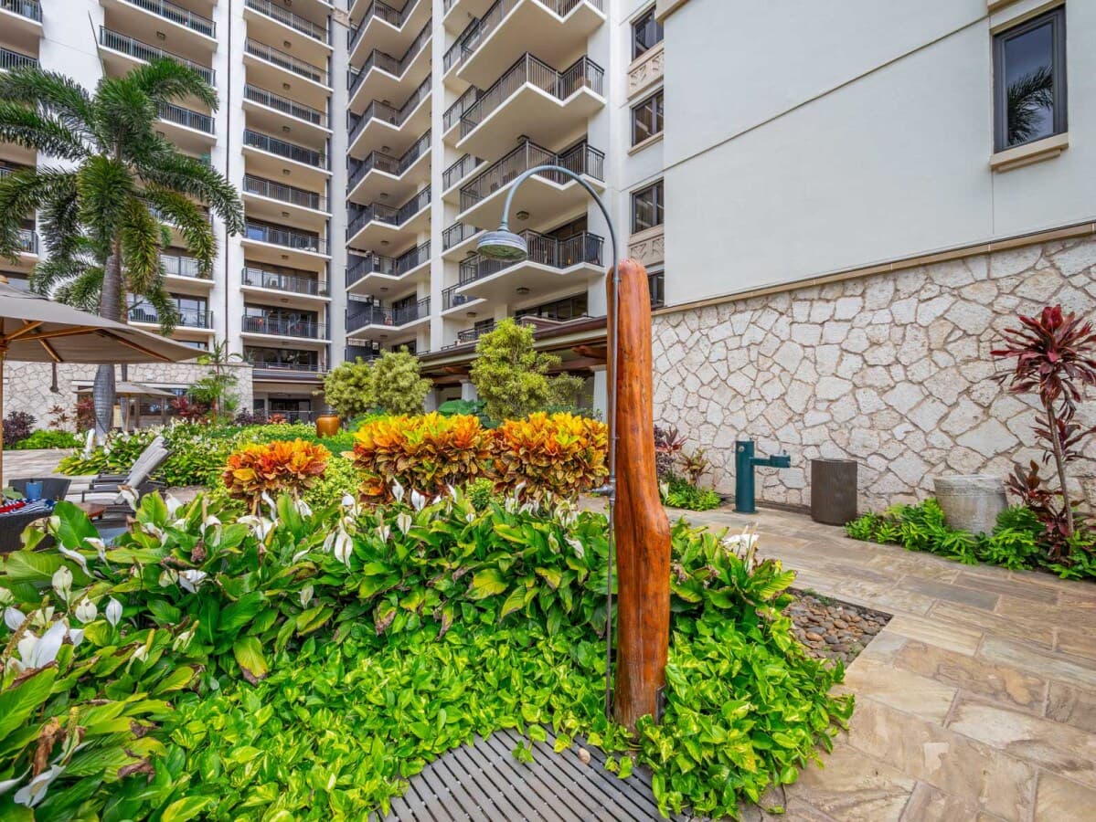 Condo in Kapolei · ★4.83 · 3 bedrooms · 4 beds · 3 private baths - Photo 3