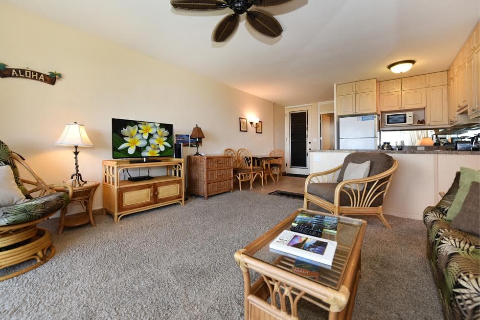 Condo in Lahaina · ★4.86 · 1 bedroom · 1 bed · 1 private bath - Photo 5
