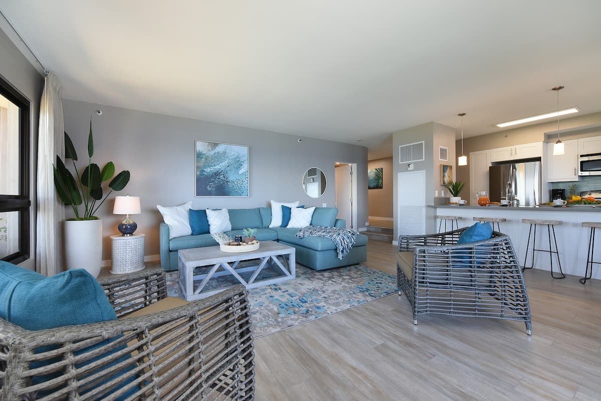 Condo in Lahaina · ★5.0 · 2 bedrooms · 4 beds · 2 baths - Photo 5