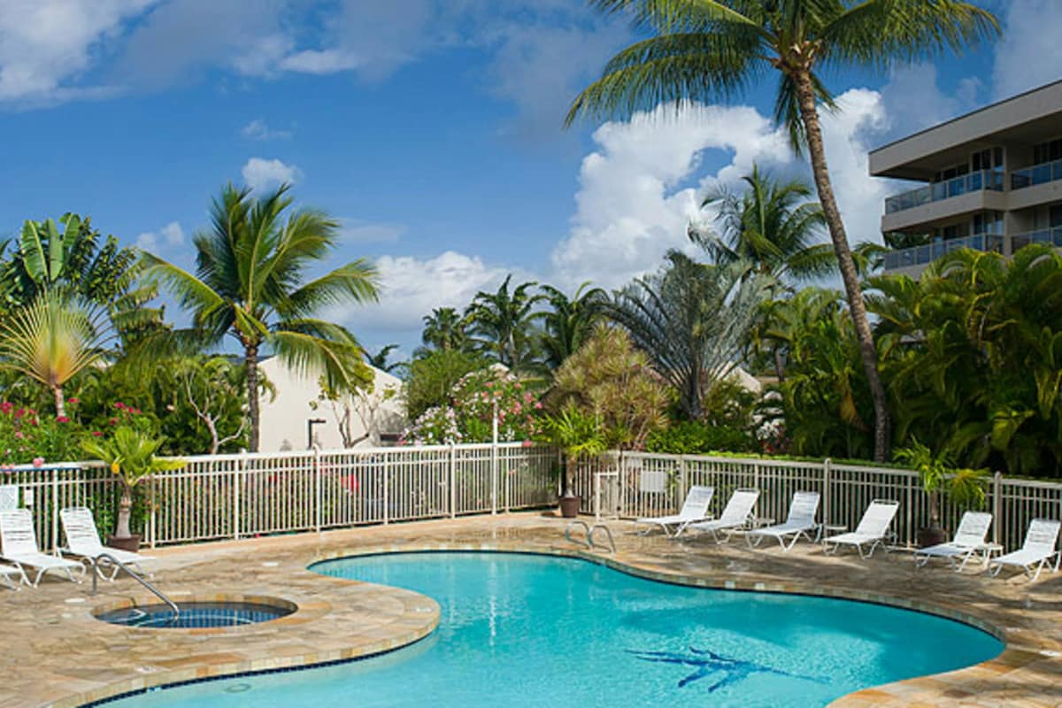 Condo in Kihei · ★4.77 · 1 bedroom · 2 beds · 1 shared bath - Photo 2