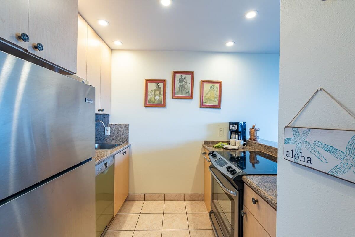 Condo in Lahaina · ★4.85 · 1 bedroom · 1 bed · 1 private bath - Photo 5