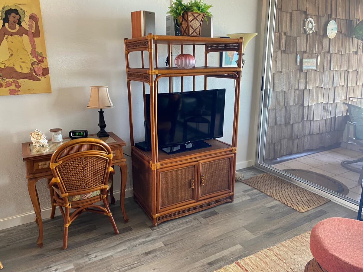 Condo in Lahaina · ★4.84 · 1 bedroom · 1 bed · 1 bath - Photo 5