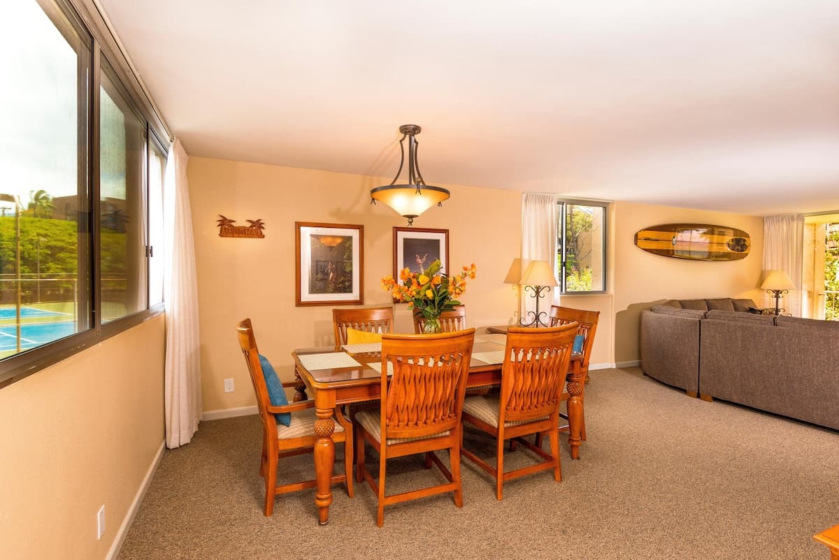 Condo in Lahaina · ★4.65 · 2 bedrooms · 4 beds · 2 baths - Photo 5