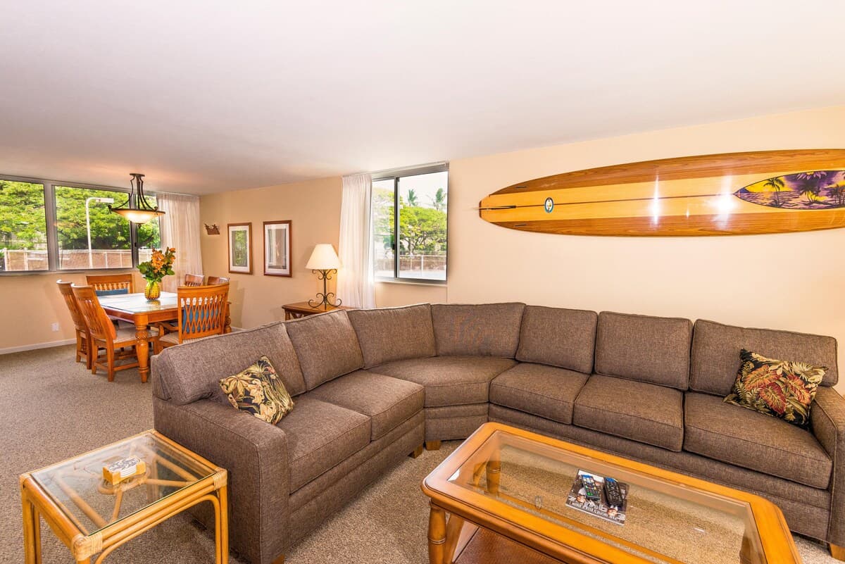 Condo in Lahaina · ★4.65 · 2 bedrooms · 4 beds · 2 baths - Photo 2