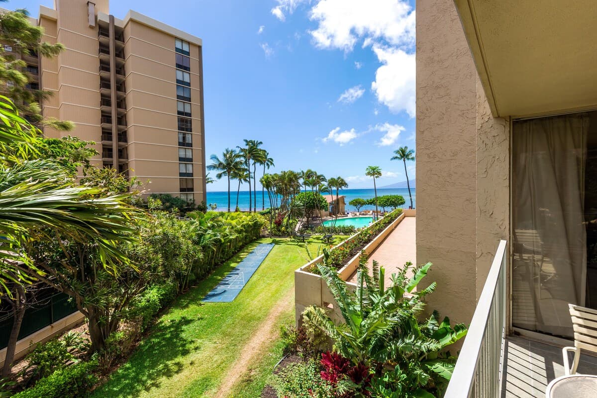 Condo in Lahaina · ★4.65 · 2 bedrooms · 4 beds · 2 baths - Photo 1